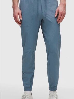 Lululemon License to Train Pants Men’s Large Blue Athletic Training Joggers